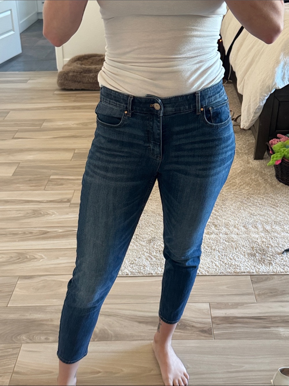 WHBM Classic High-Rise Women's Crop Jeans - Dark Blue